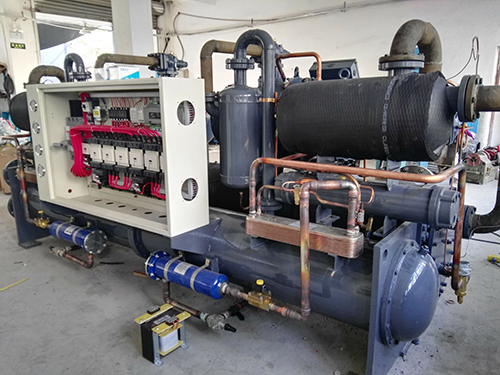 低温螺杆冷水机